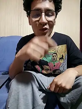 LecheDeSoya666 online show from 27, 9, 2025