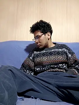 LecheDeSoya666 online show from 17, 10, 2025