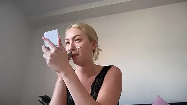 Kitty Swetty online show from 6, 5, 2026