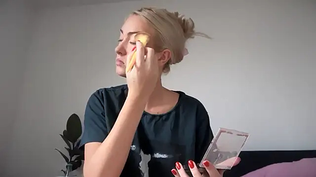 Kitty Swetty online show from 13, 10, 2025