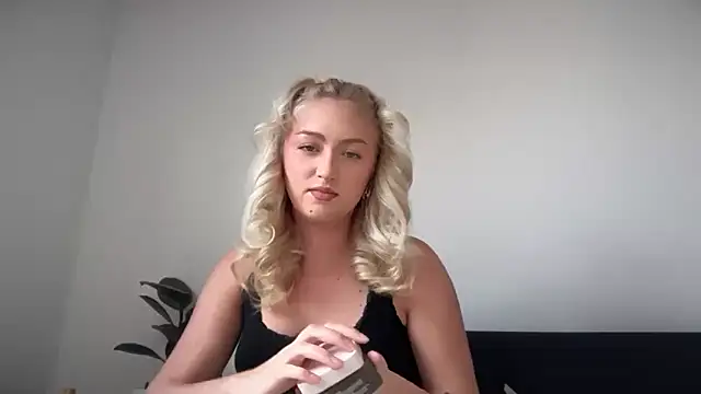 Kitty Swetty online show from 13, 5, 2026
