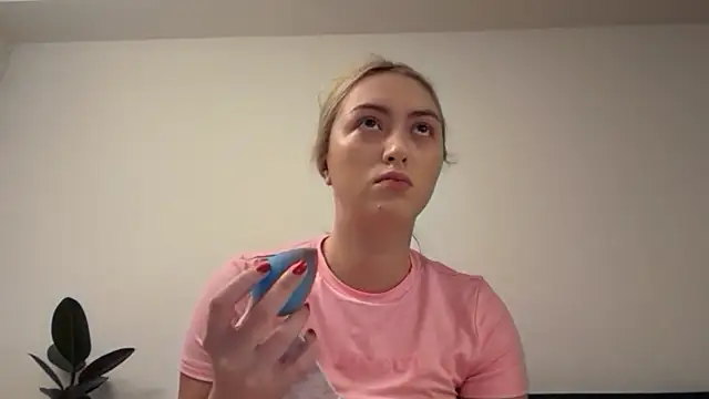 Snapshot of Kitty_Swetty chatting on 18, 1, 2026 Kitty Swetty online show from 18, 1, 2026