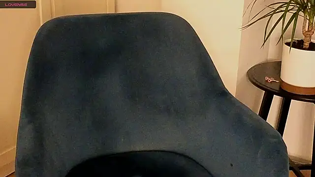 NoFace Model online show from 9, 10, 2025