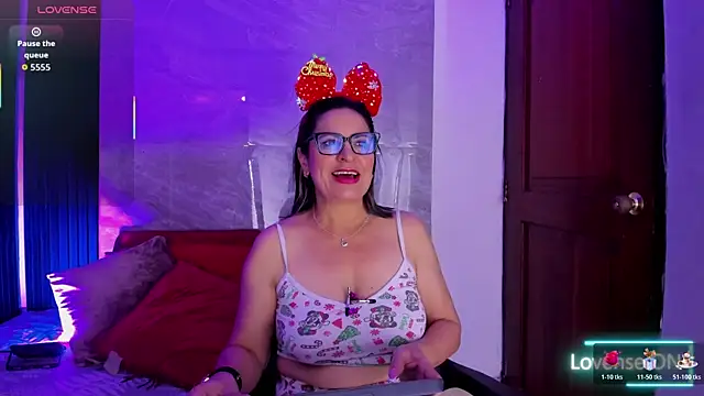 Agatha Pleasure online show from 18, 12, 2025