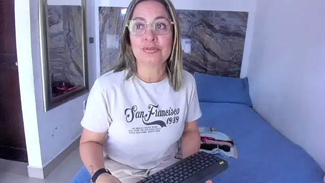 Agatha Pleasure online show from 28, 5, 2026