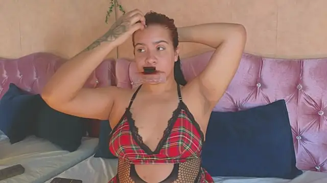 Snapshot of KARINAJTORRES chatting on 12, 1, 2026 KARINAJTORRES online show from 12, 1, 2026