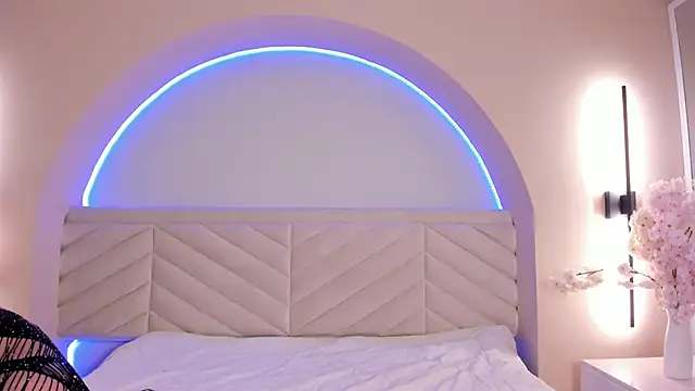 Bella Williiams online show from 30, 3, 2026