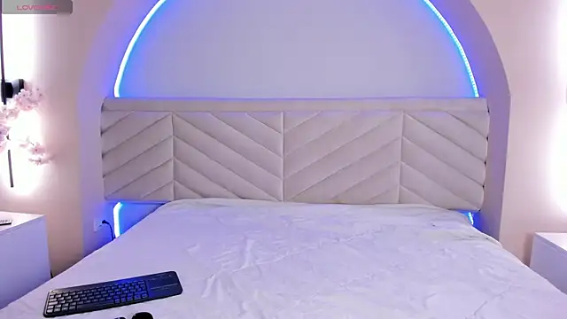 Bella Williiams online show from 31, 3, 2026