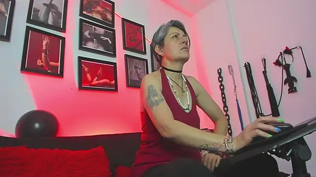 MistressNyx cg online show from 2, 12, 2025