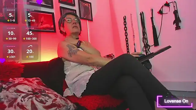 MistressNyx cg online show from 26, 11, 2025