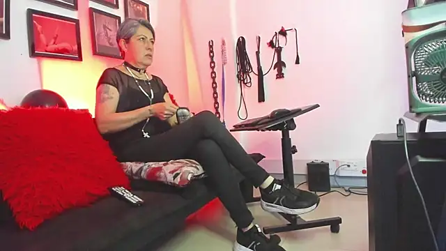 MistressNyx cg online show from 5, 12, 2025