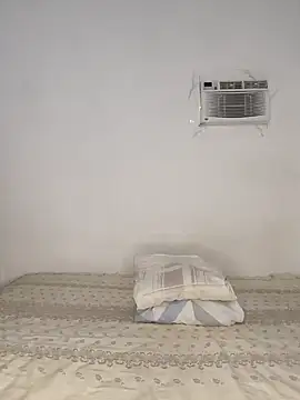 Snapshot of MilfTentasion chatting on 14, 2, 2026 MilfTentasion online show from 14, 2, 2026