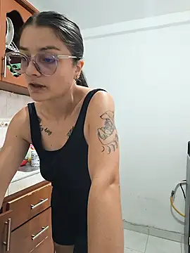 Snapshot of Coralinne__ chatting on 9, 7, 2026 Coralinne online show from 9, 7, 2026