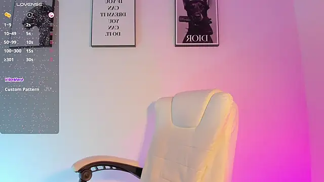 LizzyPonce online show from 27, 10, 2025