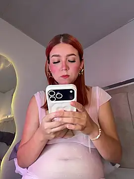 Snapshot of Mia_Juicyberry chatting on 3, 7, 2026 Mia Juicyberry online show from 3, 7, 2026