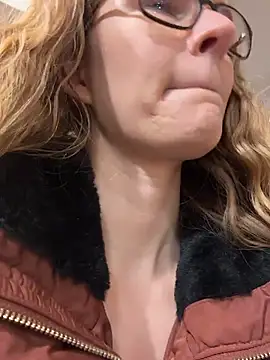 Bikergirl 97 online show from 4, 12, 2025