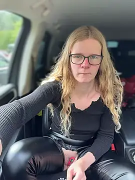 Bikergirl 97 online show from 12, 5, 2026