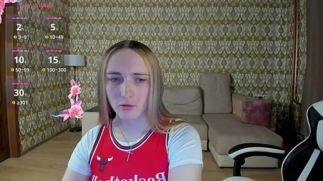 Snapshot of Vi_Luxy chatting on 15, 5, 2026 Vi Luxy online show from 15, 5, 2026