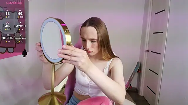 Vi Luxy online show from 15, 10, 2025