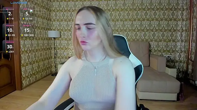 Snapshot of Vi_Luxy chatting on 27, 5, 2026 Vi Luxy online show from 27, 5, 2026