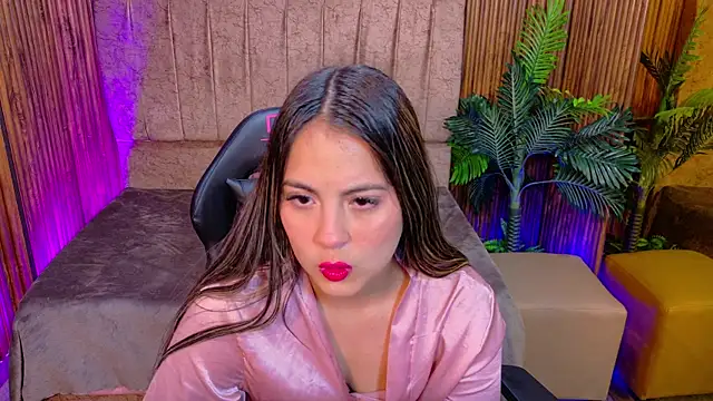 Snapshot of juanita_tay chatting on 15, 7, 2026 juanita tay online show from 15, 7, 2026