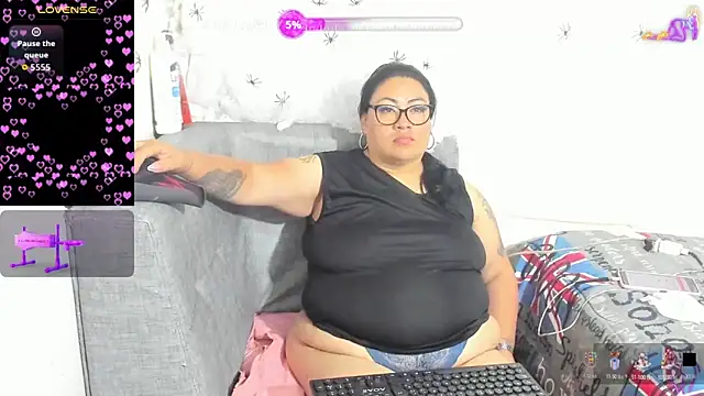 Clunita online show from 1, 11, 2025