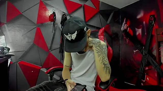 StraightBoy Nick online show from 21, 9, 2025