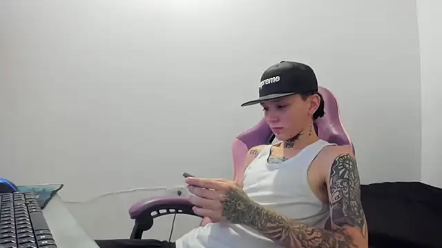 StraightBoy Nick online show from 10, 5, 2026