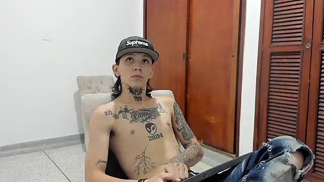 StraightBoy Nick online show from 15, 3, 2026