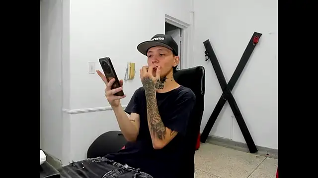 StraightBoy Nick online show from 6, 5, 2026