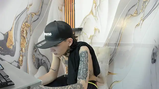 StraightBoy Nick online show from 23, 2, 2026