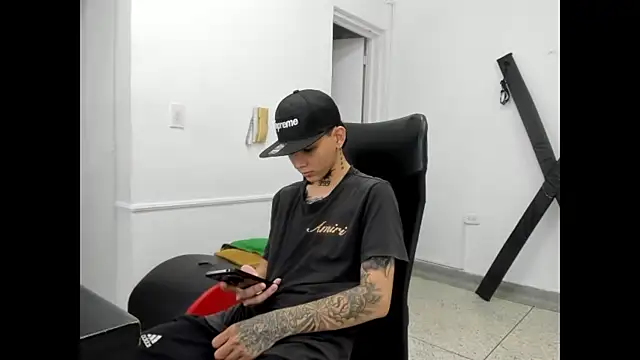 StraightBoy Nick online show from 30, 4, 2026