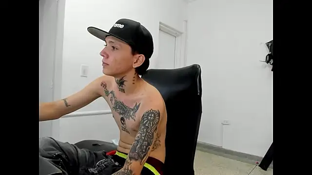 StraightBoy Nick online show from 14, 5, 2026