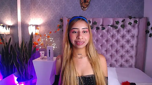 laila stilwiills online show from 5, 11, 2025