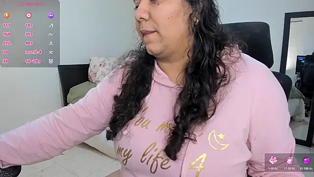 Snapshot of MariamCastiblanco chatting on 13, 6, 2026 MariamCastiblanco online show from 13, 6, 2026