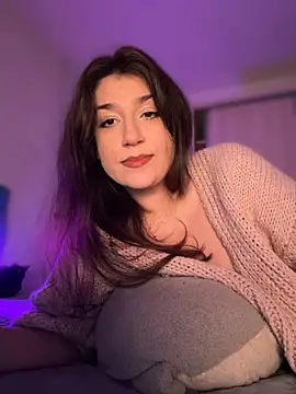 ScarletBloom  online show from 30, 11, 2025