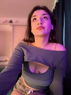 ScarletBloom  online show from 16, 10, 2025