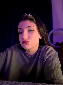 ScarletBloom  online show from 3, 12, 2025