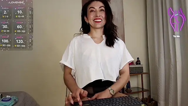 siren indira  online show from 7, 11, 2025