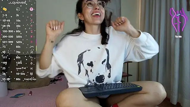 siren indira  online show from 17, 12, 2025