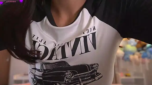 violeth     online show from 10, 4, 2026