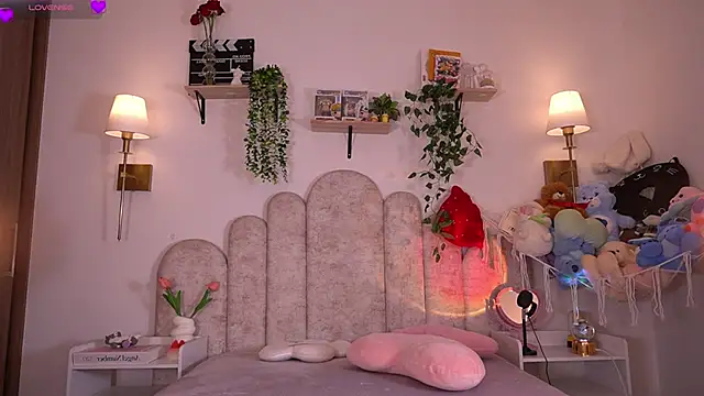 violeth     online show from 23, 2, 2026