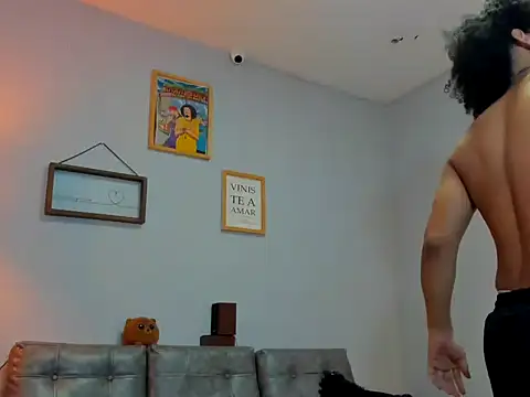 Xfire boy69 online show from 8, 11, 2025