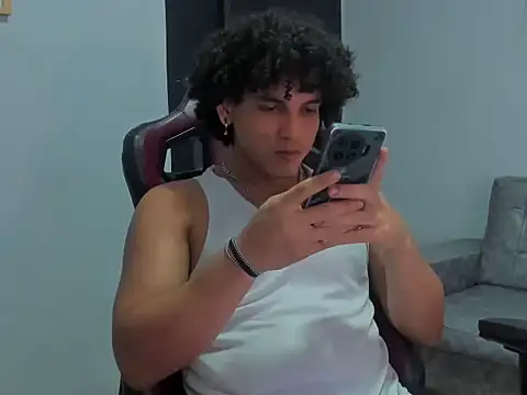 Xfire boy69 online show from 24, 9, 2025