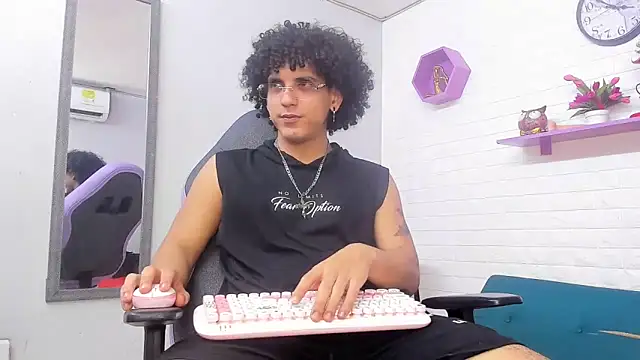 Xfire boy69 online show from 9, 10, 2025