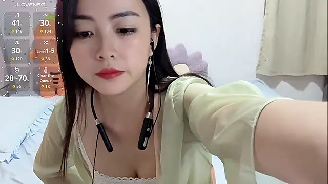Yingbao-Baby online show from 18, 10, 2025