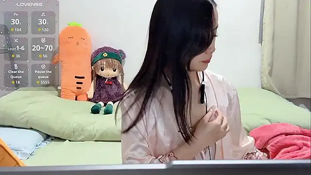 Yingbao-Baby online show from 23, 11, 2025