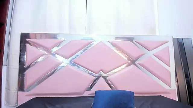 Kenishax  online show from 26, 9, 2025