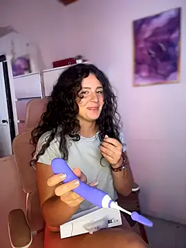 Dannaa Lovs online show from 10, 2, 2026