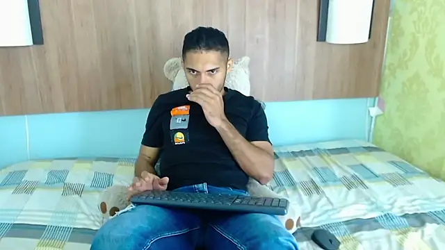 Derek Storm  online show from 5, 12, 2025